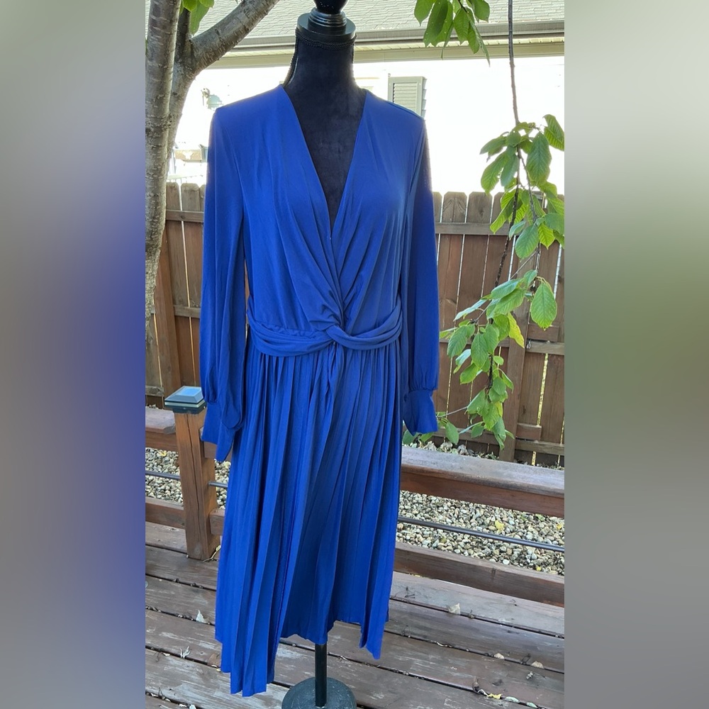 Elegant MIDI dress in PLUS size💙💙